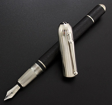 Dunhill-Sidecar-Leather-Chassis-Black-Limited-Edition-Fountain-Pen