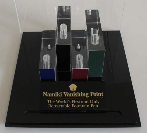 pilot-namiki-vanishing-point-fountain-pen-plexy-glass-display-case