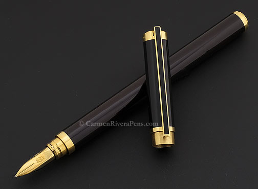 S.T. Dupont Black Lacquer Gatsby Fountain Pen